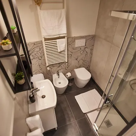 Likehome San -3rooms - 10persone -ferrara Lägenhet