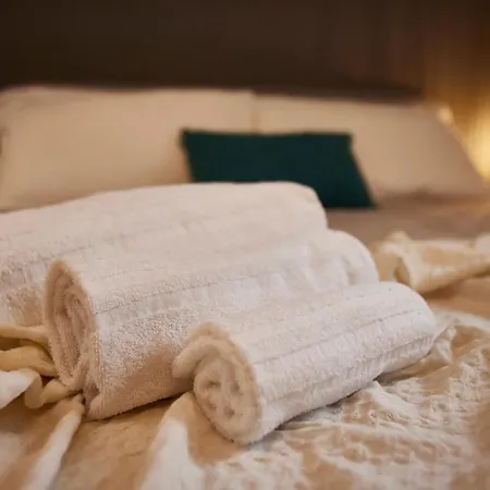 Likehome San -3rooms - 10persone -ferrara 아파트 페라라