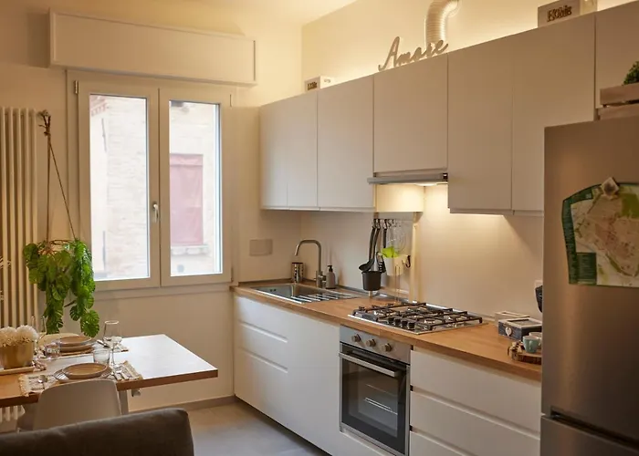 Likehome San -3rooms - 10persone -ferrara