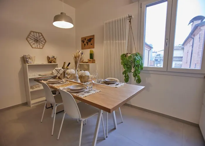 Likehome San -3rooms - 10persone -ferrara * 페라라